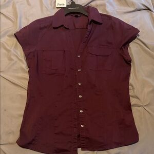George Women's Button-Down Shirt in Rich Burgundy